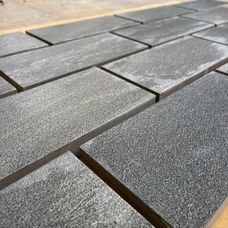 Anthracite Black Porcelain Cobbles alternative