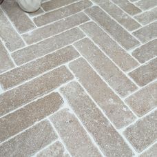 Egyptian Limestone Cobbles 200 x 50-40 mm - Honed and Tumbled