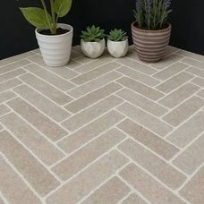 Egyptian Limestone Cobbles 200 x 50-40 mm - Honed and Tumbled alternative