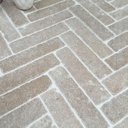 Egyptian Limestone Cobbles 200 x 50-40 mm - Honed and Tumbled