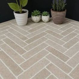 Egyptian Limestone Cobbles 200 x 50-40 mm - Honed and Tumbled alternative