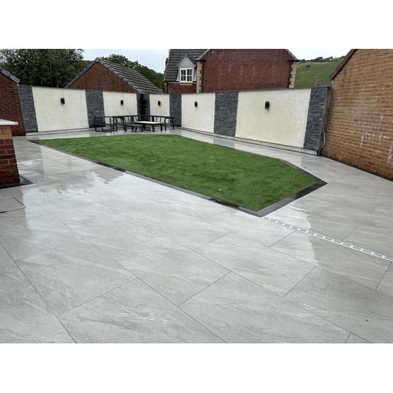 County LGY - Porcelain Paving